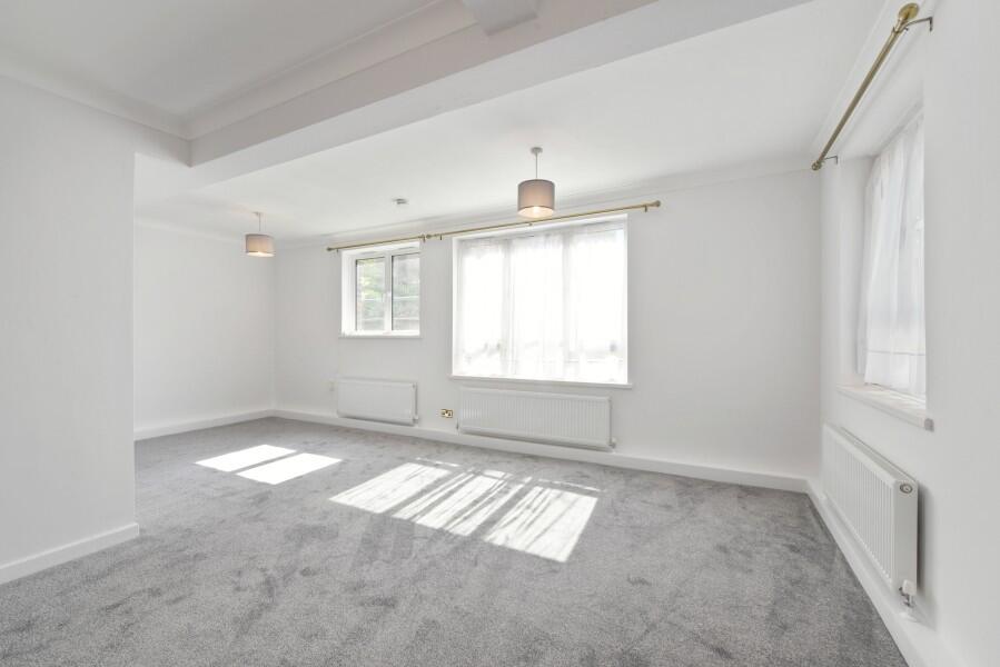 2 bed 1st Floor Flat for rent in Kensington. From Wedgewood Estates - London