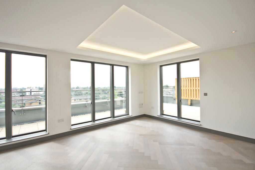 2 bed Penthouse for rent in Twickenham. From Wigmore Jones