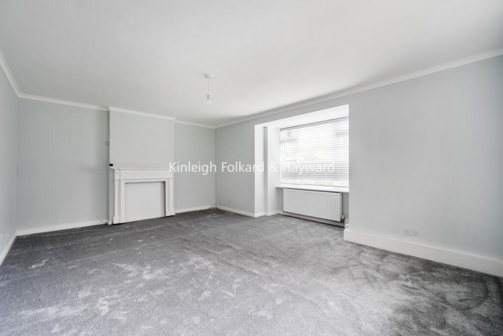 3 bed 1st Floor Flat for rent in London. From Kinleigh Folkard & Hayward - Sales - Southfields 3 bed 1st Floor Flat for rent in London. From Kinleigh Folkard & Hayward - Sales - Southfields