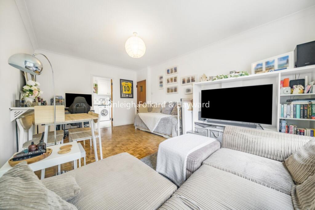 1 bed 1st Floor Flat for rent in London. From Kinleigh Folkard & Hayward - Sales - Southfields