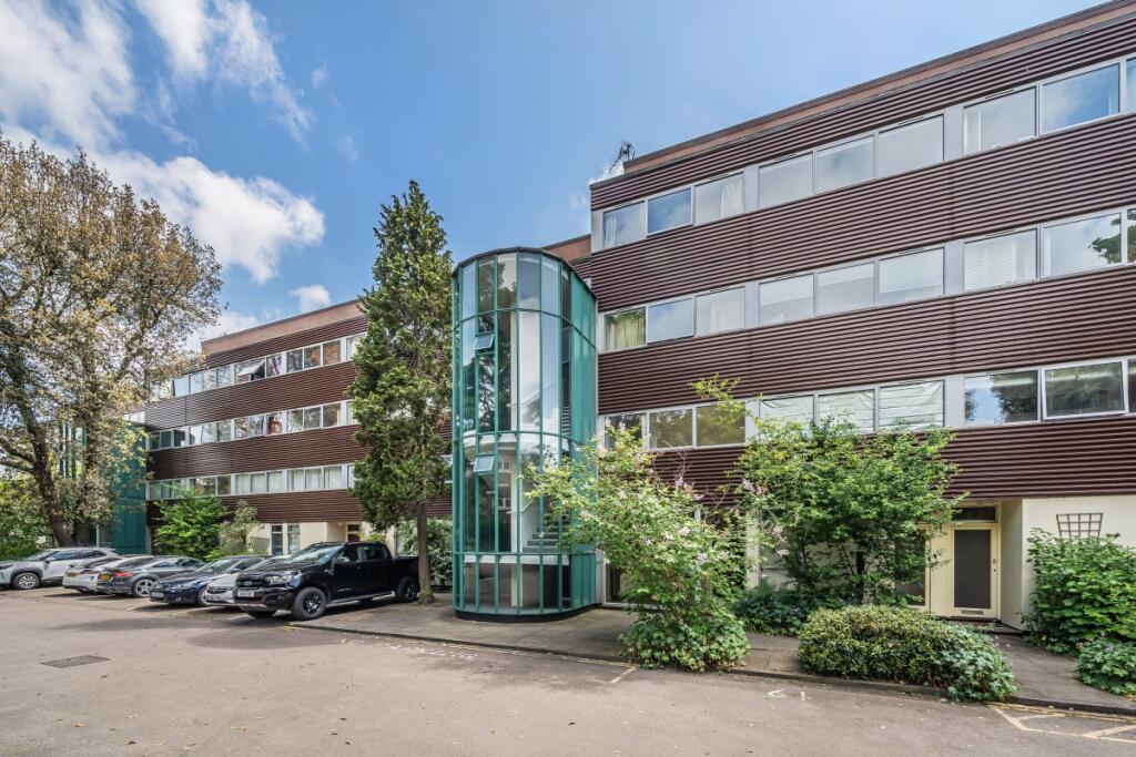 3 bed Not Specified for rent in London. From Kinleigh Folkard & Hayward - Sales - Southfields