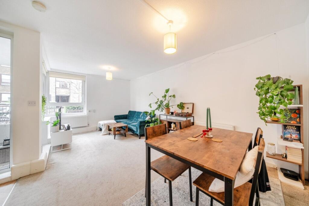 2 bed Not Specified for rent in London. From Kinleigh Folkard & Hayward - Sales - Southfields