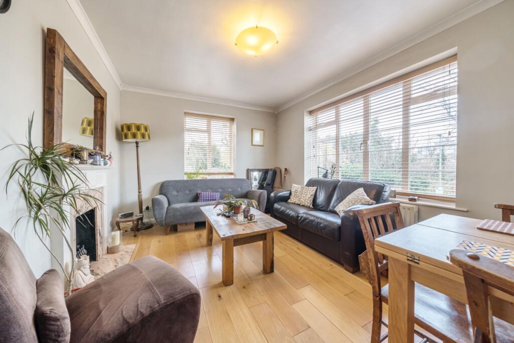 2 bed 1st Floor Flat for rent in Wandsworth. From Kinleigh Folkard & Hayward - Sales - Southfields
