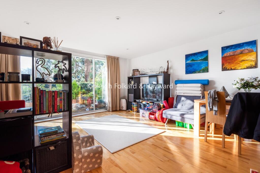 2 bed 1st Floor Flat for rent in Wimbledon. From Kinleigh Folkard & Hayward - Sales - Southfields