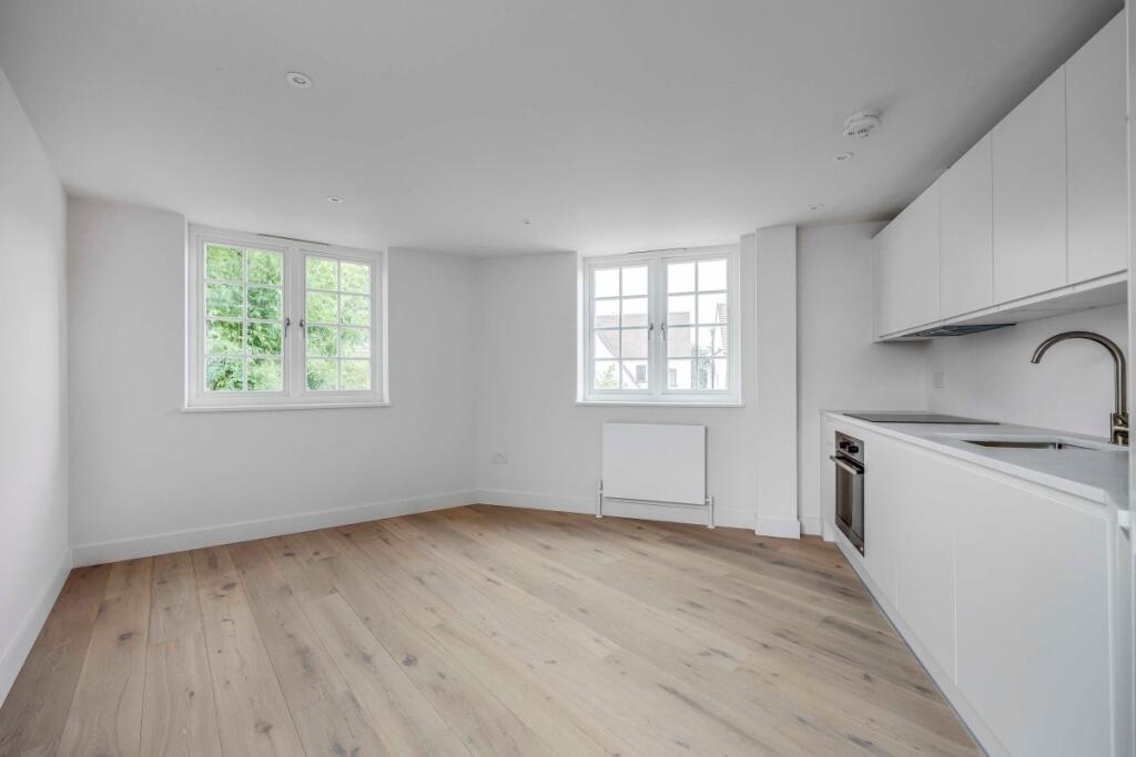 1 bed 1st Floor Flat for rent in Wimbledon. From Kinleigh Folkard & Hayward - Sales - Southfields