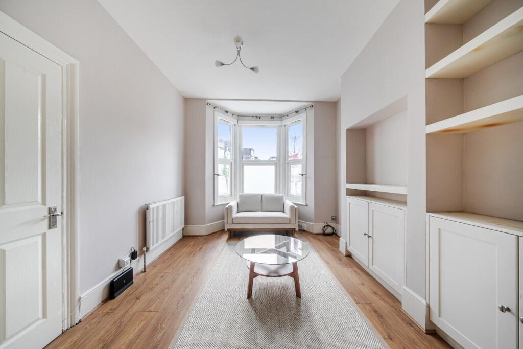 3 bed Mid Terraced House for rent in Wandsworth. From Kinleigh Folkard & Hayward - Sales - Southfields 3 bed Mid Terraced House for rent in Wandsworth. From Kinleigh Folkard & Hayward - Sales - Southfields
