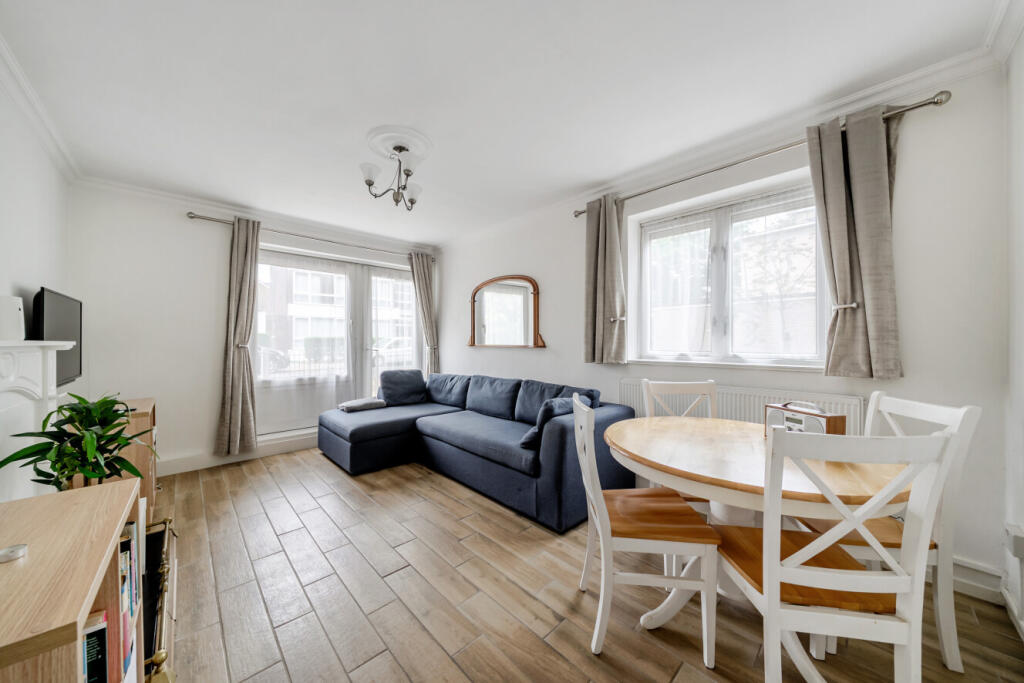 1 bed 1st Floor Flat for rent in London. From Kinleigh Folkard & Hayward - Sales - Southfields