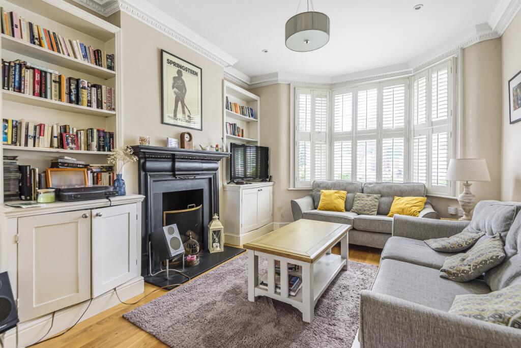 4 bed Detached for rent in London. From Kinleigh Folkard & Hayward - Sales - Southfields