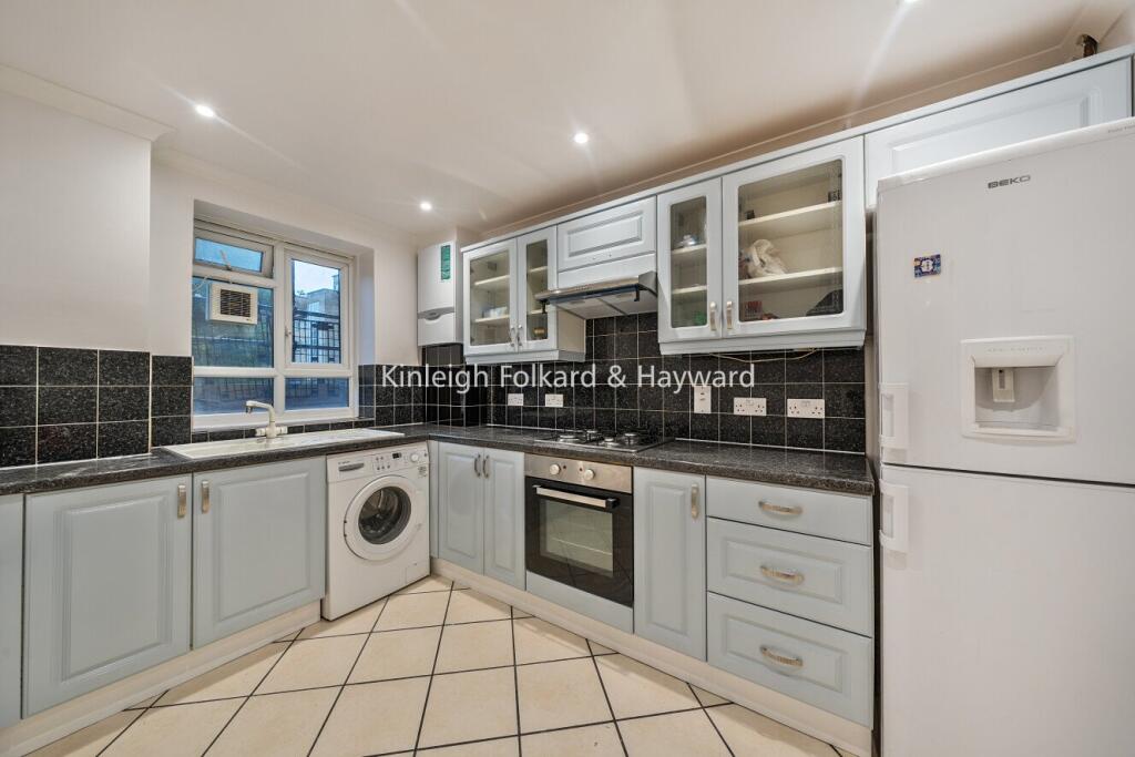 4 bed 1st Floor Flat for rent in London. From Kinleigh Folkard & Hayward - Sales - Southfields 4 bed 1st Floor Flat for rent in London. From Kinleigh Folkard & Hayward - Sales - Southfields