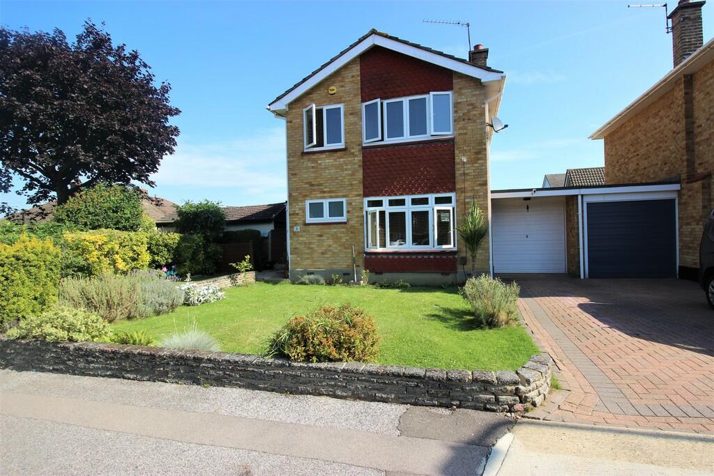 3 bed Detached House for rent in Hadleigh. From Williams and Donovan - Benfleet