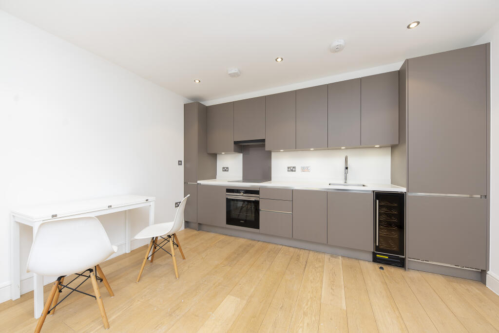 1 bed Flat for rent in Clapham. From Winchester White - Battersea