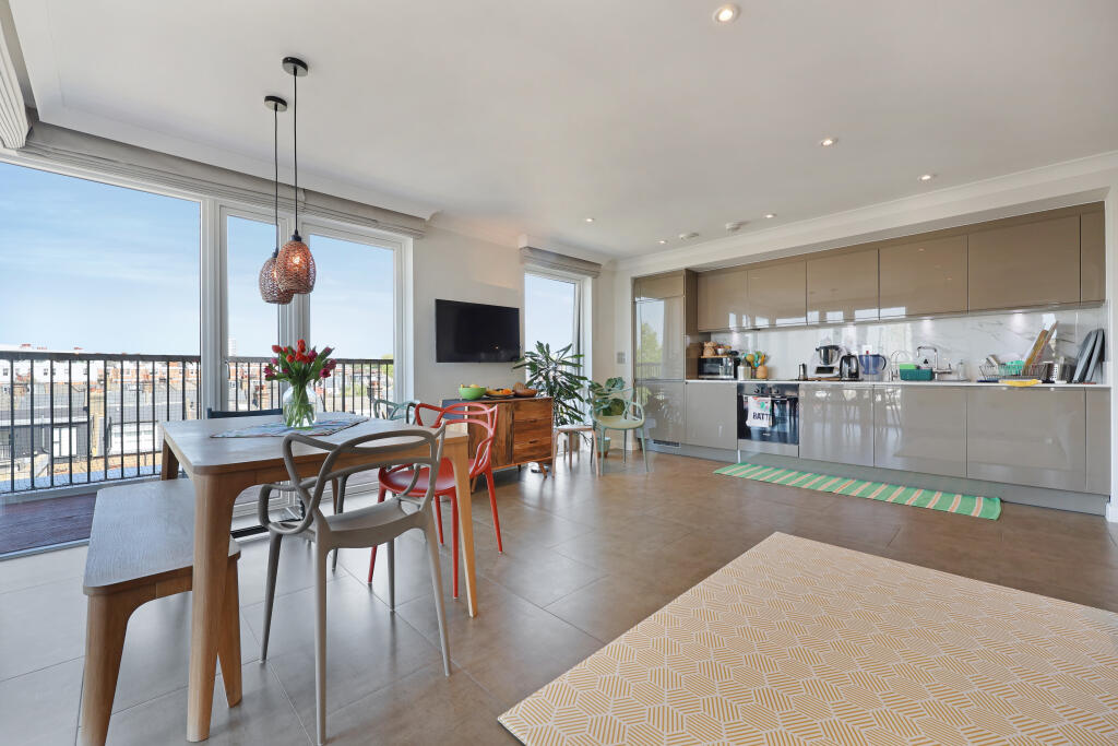 3 bed Penthouse for rent in Battersea. From Winchester White - Battersea