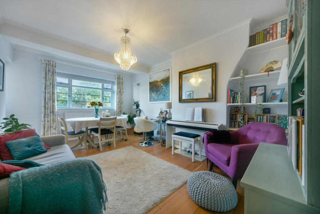 2 bed Flat for rent in Clapham. From Winchester White - Battersea