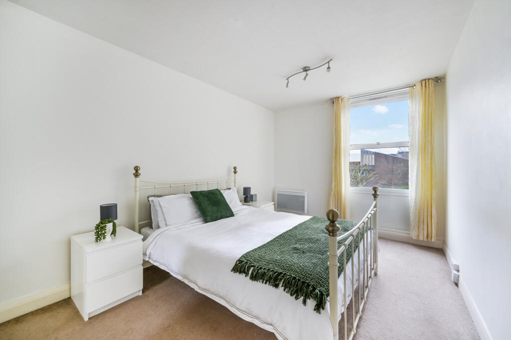 1 bed 1st Floor Flat for rent in Battersea. From Winchester White - Battersea