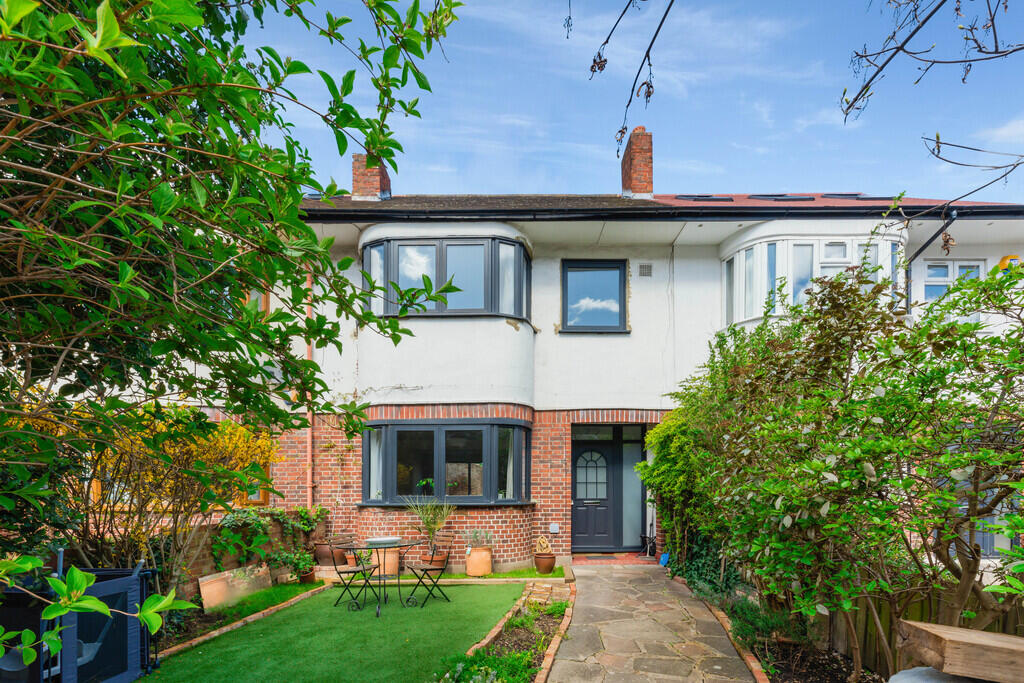 3 bed Detached for rent in Wandsworth. From Winchester White - Battersea