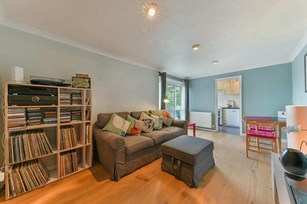 2 bed 1st Floor Flat for rent in Wandsworth. From Winchester White - Battersea 2 bed 1st Floor Flat for rent in Wandsworth. From Winchester White - Battersea