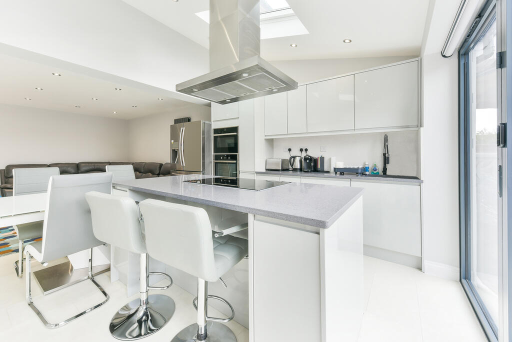 4 bed Detached for rent in Wandsworth. From Winchester White - Battersea 4 bed Detached for rent in Wandsworth. From Winchester White - Battersea