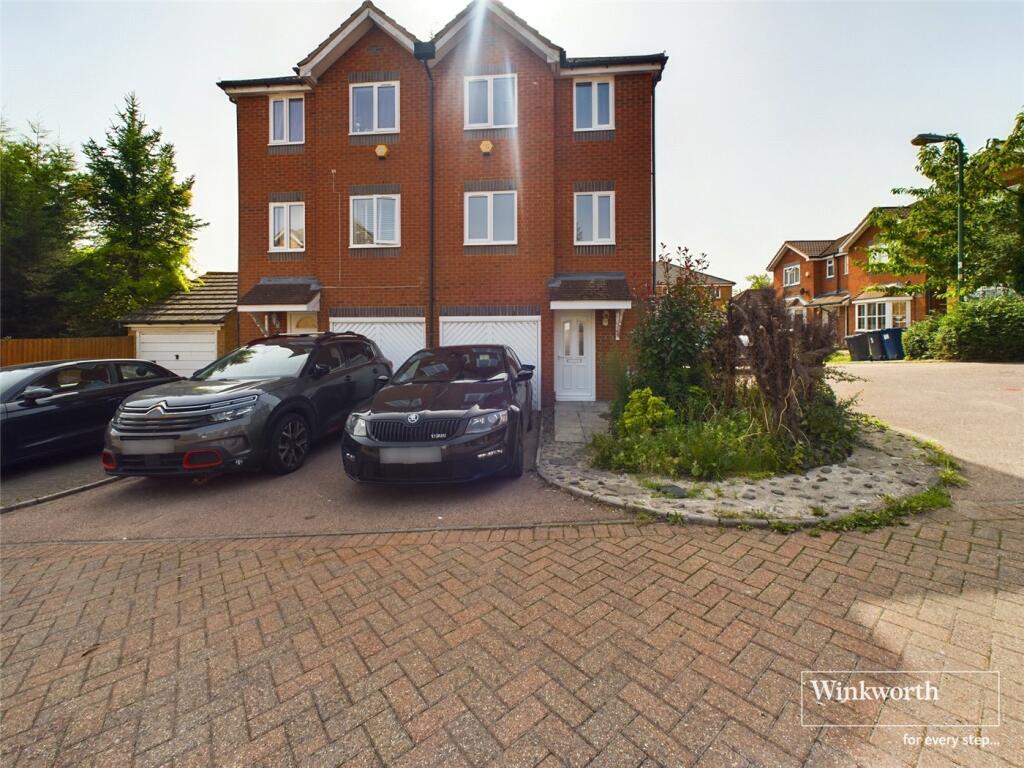 3 bed Town House for rent in London. From Winkworth - Kingsbury