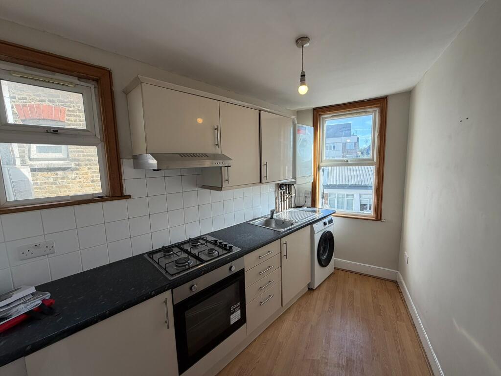 3 bed 1st Floor Flat for rent in Walthamstow. From Wonderlease