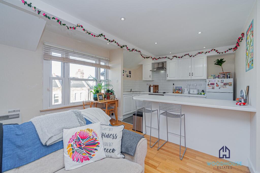 1 bed 1st Floor Flat for rent in Hampstead. From WOODHOUSE ESTATES AGENTS 1 bed 1st Floor Flat for rent in Hampstead. From WOODHOUSE ESTATES AGENTS