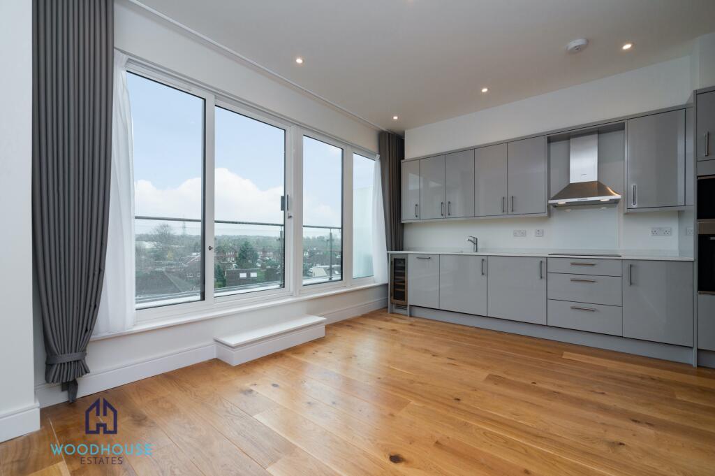 1 bed 1st Floor Flat for rent in Bushey. From WOODHOUSE ESTATES AGENTS