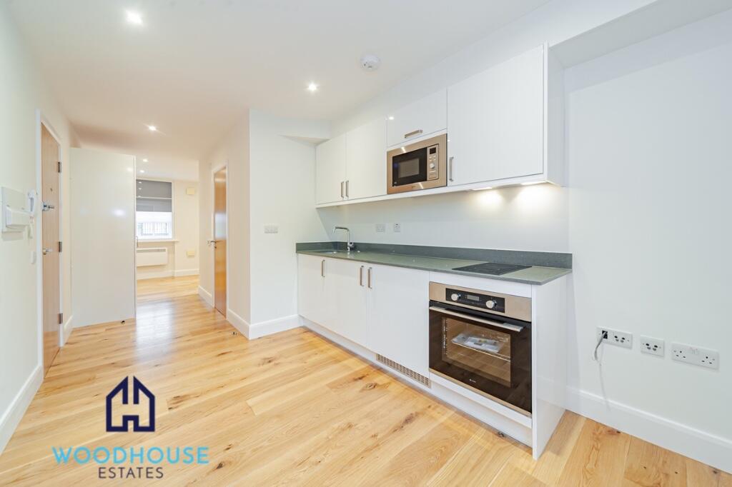 0 bed Studio for rent in Hampstead. From WOODHOUSE ESTATES AGENTS