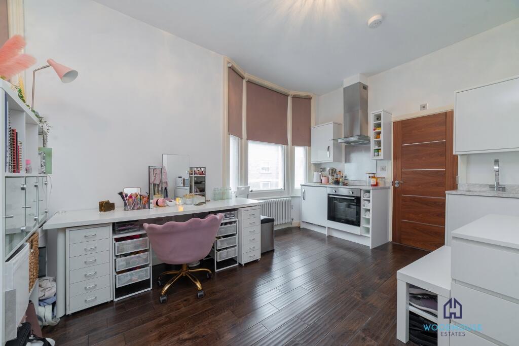 0 bed Studio for rent in London. From WOODHOUSE ESTATES AGENTS