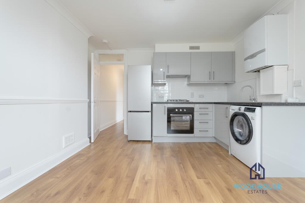 1 bed 1st Floor Flat for rent in Willesden. From WOODHOUSE ESTATES AGENTS