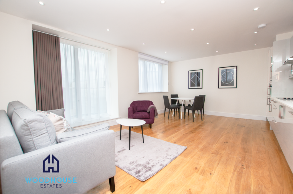 1 bed 1st Floor Flat for rent in Bushey. From WOODHOUSE ESTATES AGENTS