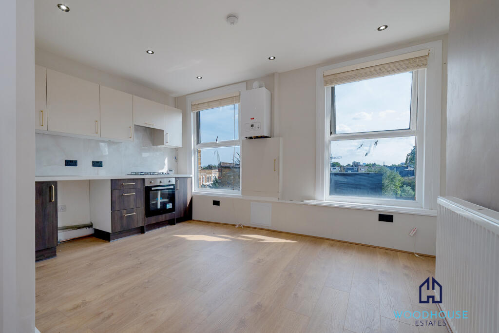 2 bed 1st Floor Flat for rent in Stoke Newington. From WOODHOUSE ESTATES AGENTS 2 bed 1st Floor Flat for rent in Stoke Newington. From WOODHOUSE ESTATES AGENTS