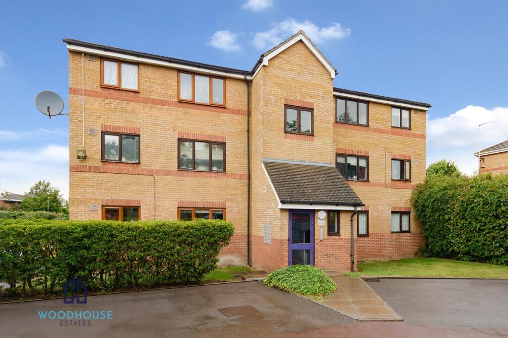 1 bed House (unspecified) for rent in Willesden. From WOODHOUSE ESTATES AGENTS