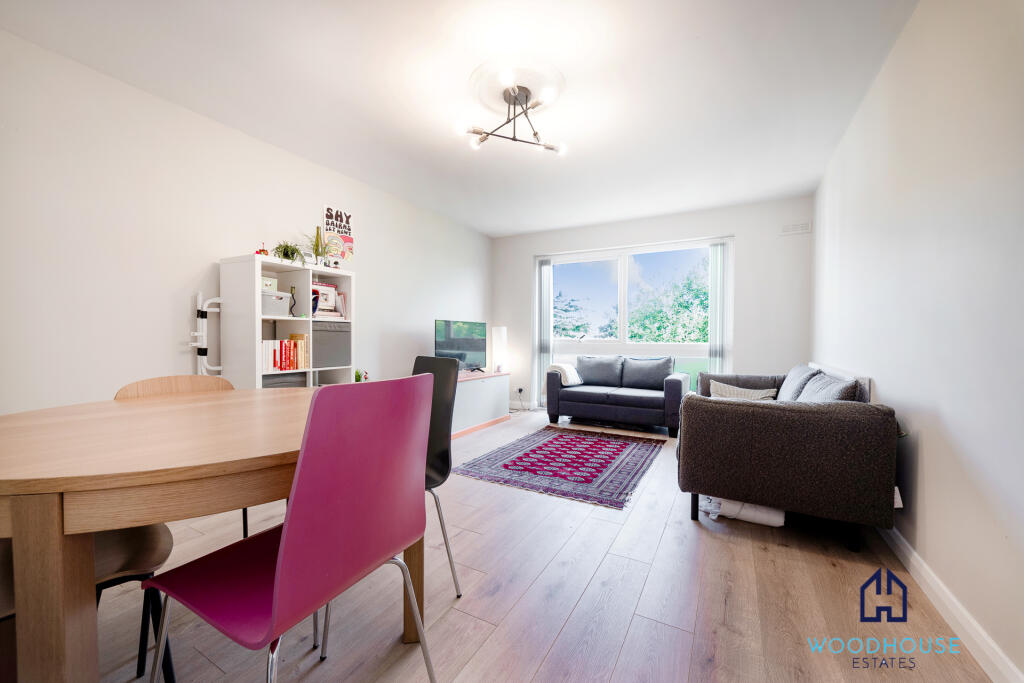 2 bed 1st Floor Flat for rent in Streatham. From WOODHOUSE ESTATES AGENTS