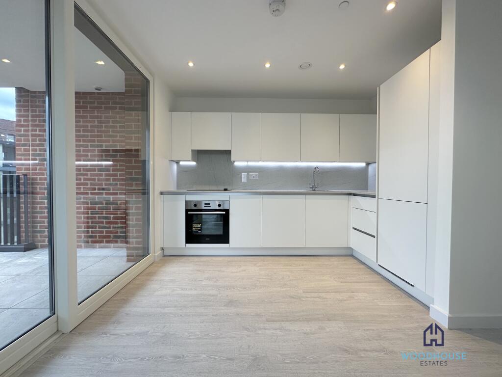 2 bed 1st Floor Flat for rent in Hendon. From WOODHOUSE ESTATES AGENTS 2 bed 1st Floor Flat for rent in Hendon. From WOODHOUSE ESTATES AGENTS