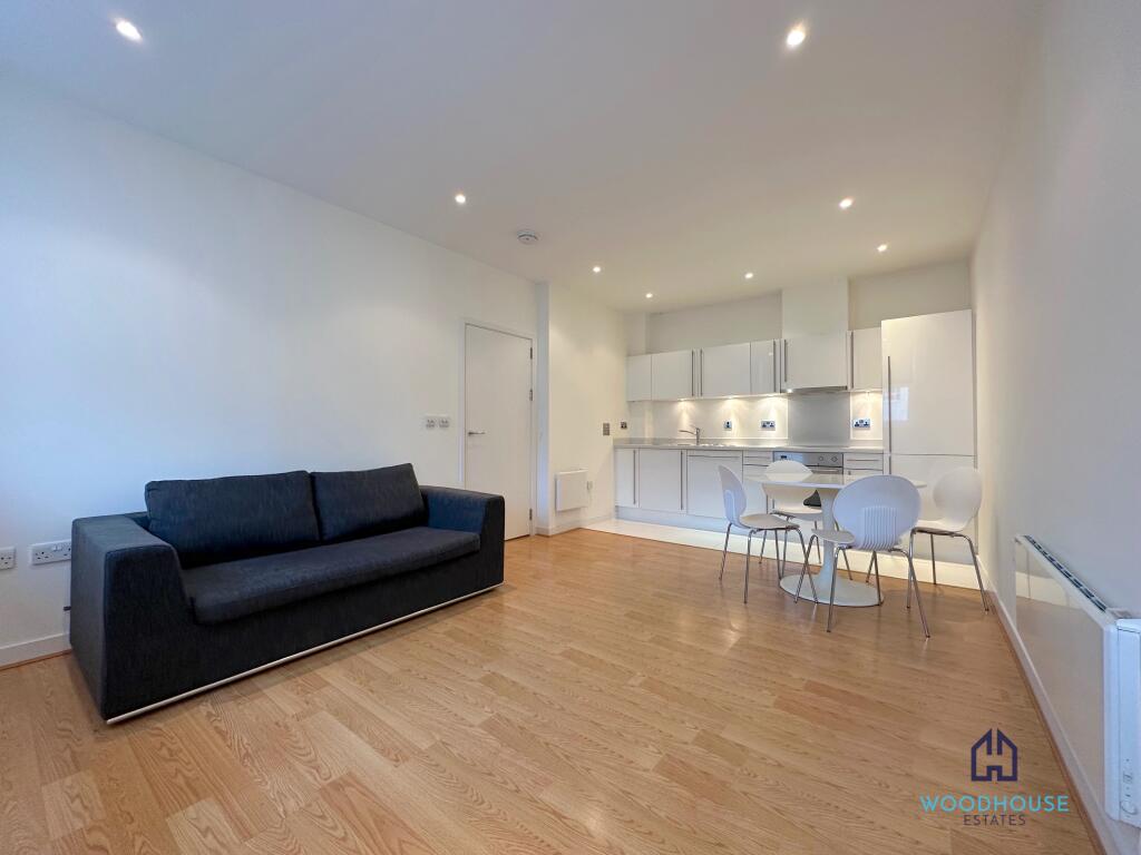 1 bed 1st Floor Flat for rent in Acton. From WOODHOUSE ESTATES AGENTS 1 bed 1st Floor Flat for rent in Acton. From WOODHOUSE ESTATES AGENTS