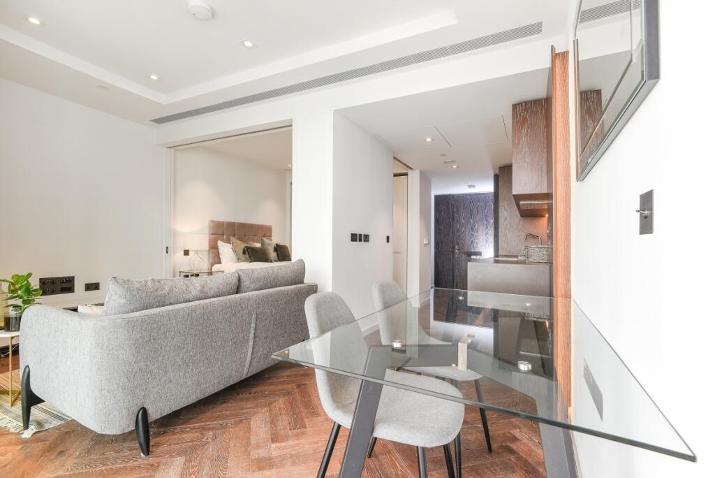 1 bed 1st Floor Flat for rent in London. From Kinleigh Folkard & Hayward - Lettings - Battersea Park Lettings