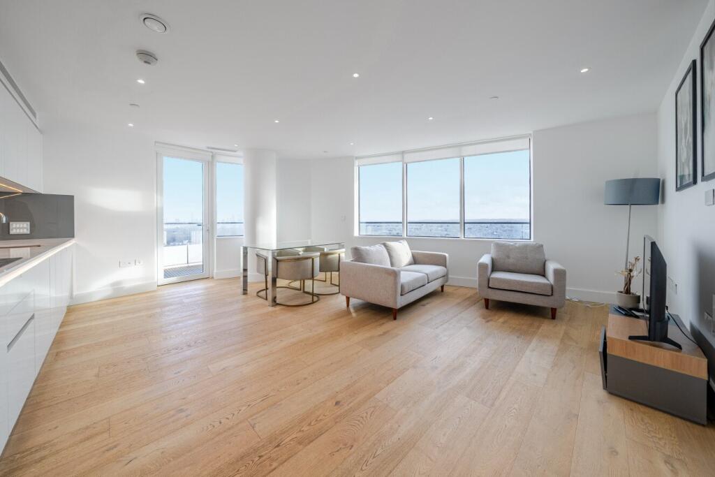 2 bed 1st Floor Flat for rent in London. From Kinleigh Folkard & Hayward - Lettings - Battersea Park Lettings