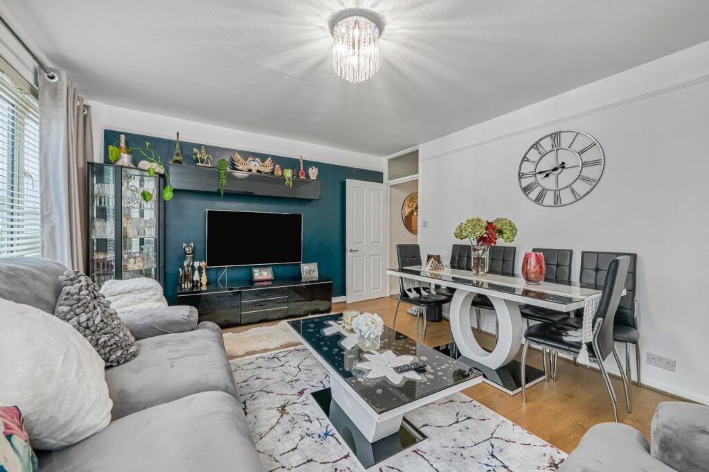 3 bed 1st Floor Flat for rent in Battersea. From Kinleigh Folkard & Hayward - Lettings - Battersea Park Lettings 3 bed 1st Floor Flat for rent in Battersea. From Kinleigh Folkard & Hayward - Lettings - Battersea Park Lettings