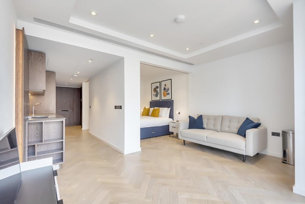 1 bed 1st Floor Flat for rent in Battersea. From Kinleigh Folkard & Hayward - Lettings - Battersea Park Lettings