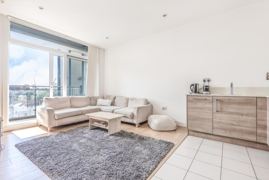 2 bed 1st Floor Flat for rent in London. From Kinleigh Folkard & Hayward - Lettings - Battersea Park Lettings 2 bed 1st Floor Flat for rent in London. From Kinleigh Folkard & Hayward - Lettings - Battersea Park Lettings