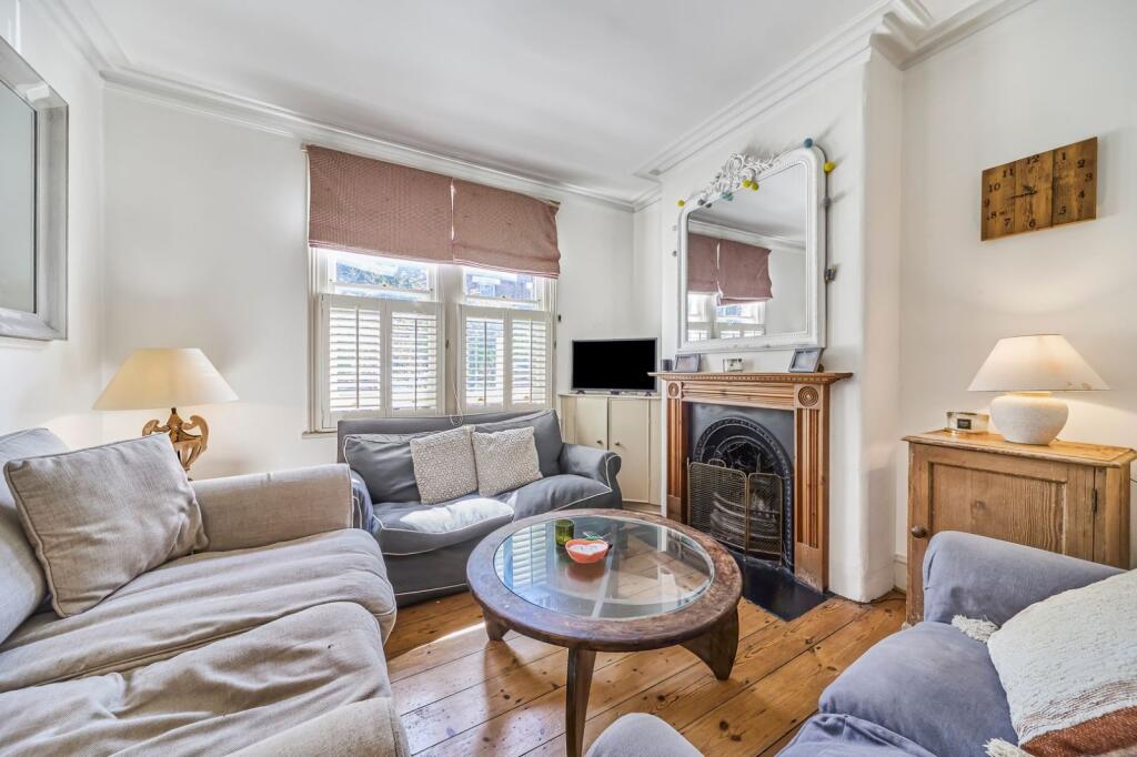 3 bed Detached for rent in Battersea. From Kinleigh Folkard & Hayward - Lettings - Battersea Park Lettings 3 bed Detached for rent in Battersea. From Kinleigh Folkard & Hayward - Lettings - Battersea Park Lettings