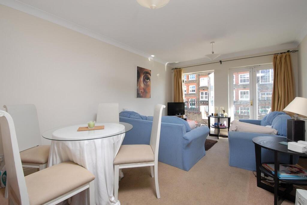 2 bed 1st Floor Flat for rent in Battersea. From Kinleigh Folkard & Hayward - Lettings - Battersea Park Lettings 2 bed 1st Floor Flat for rent in Battersea. From Kinleigh Folkard & Hayward - Lettings - Battersea Park Lettings