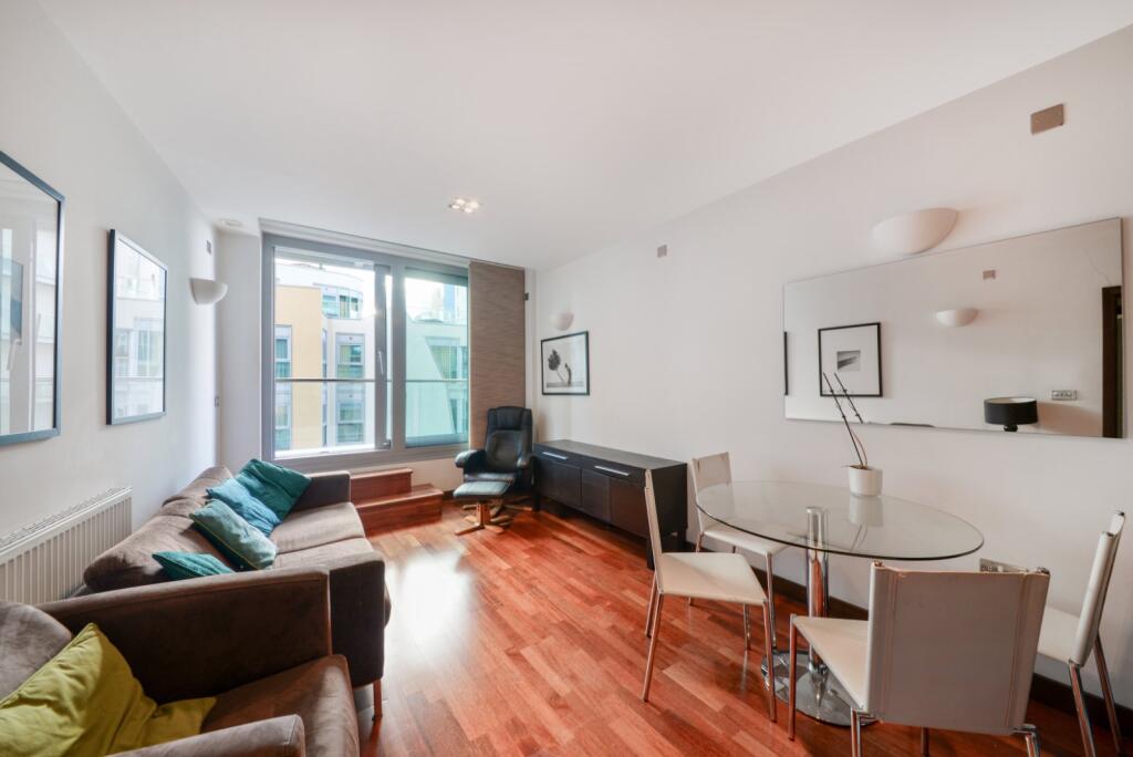 2 bed 1st Floor Flat for rent in London. From Kinleigh Folkard & Hayward - Lettings - Battersea Park Lettings 2 bed 1st Floor Flat for rent in London. From Kinleigh Folkard & Hayward - Lettings - Battersea Park Lettings
