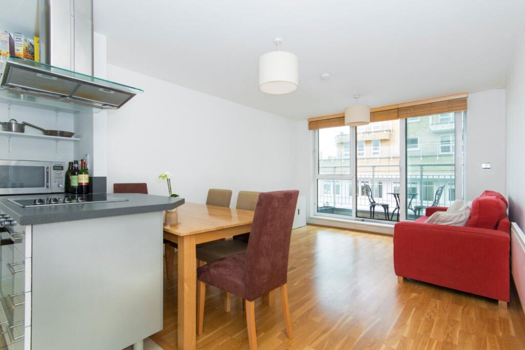 1 bed 1st Floor Flat for rent in London. From Kinleigh Folkard & Hayward - Lettings - Battersea Park Lettings