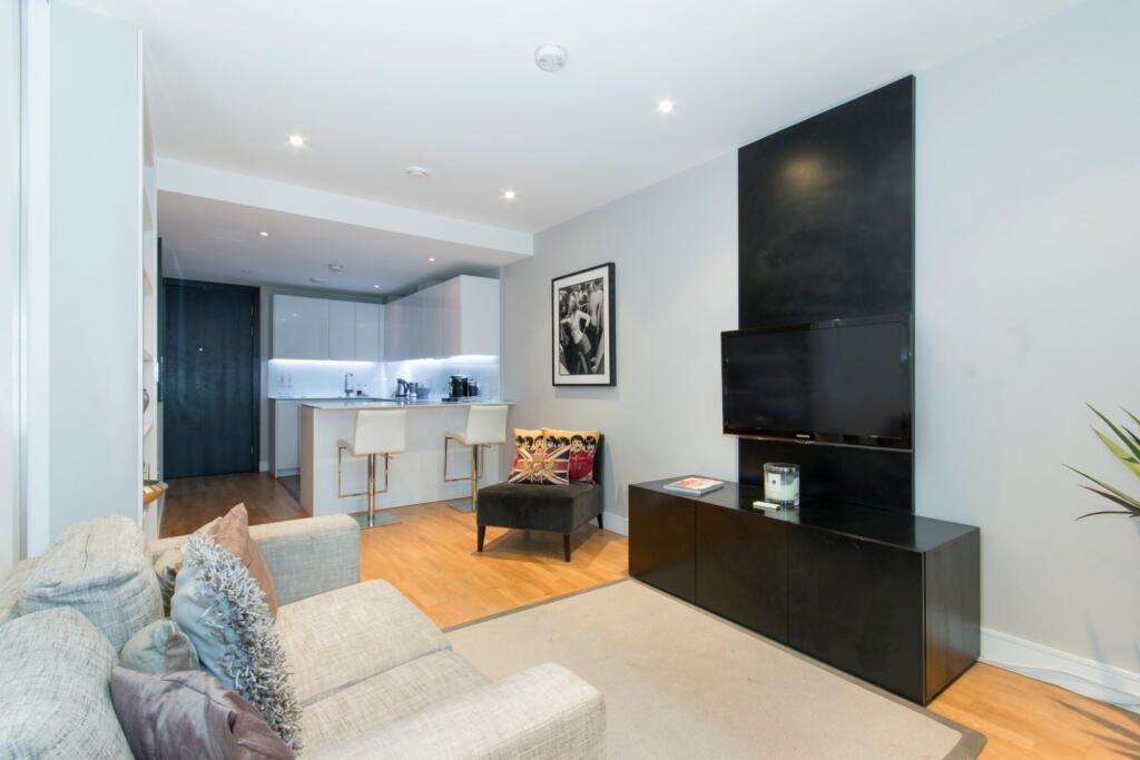 1 bed 1st Floor Flat for rent in London. From Kinleigh Folkard & Hayward - Lettings - Battersea Park Lettings