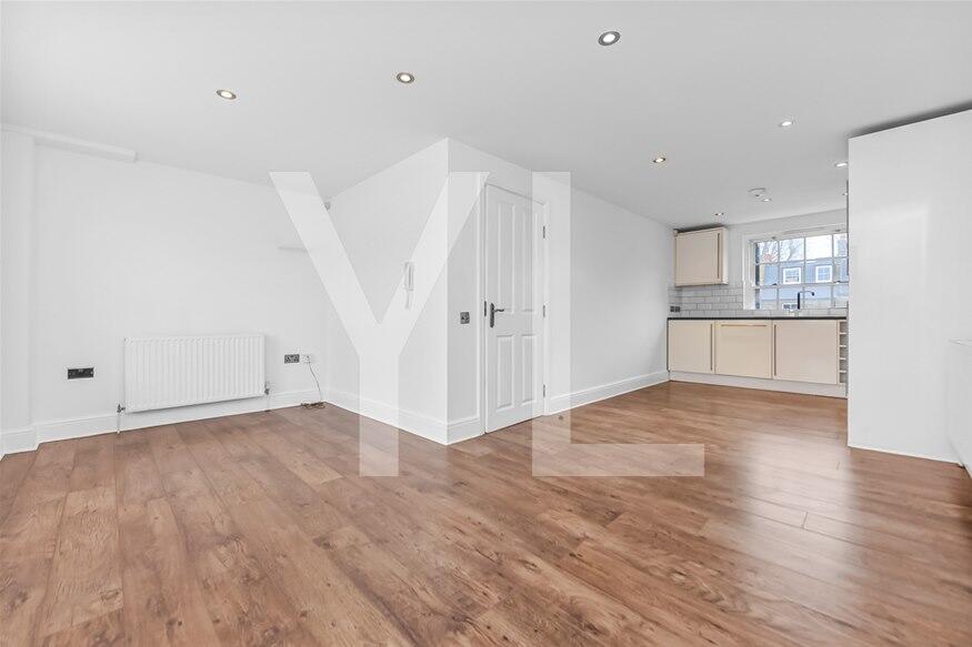 2 bed 1st Floor Flat for rent in Greenwich. From Your London