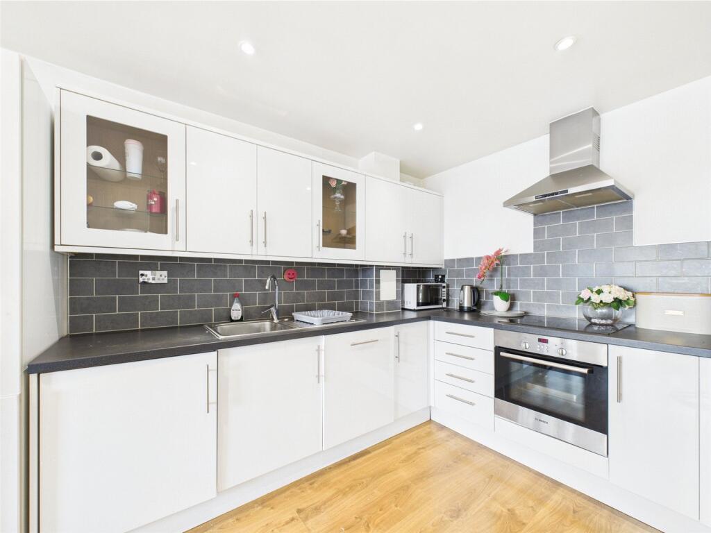 2 bed Annexe for rent in Romford. From Your Move - Stewart & Co Romford 2 bed Annexe for rent in Romford. From Your Move - Stewart & Co Romford