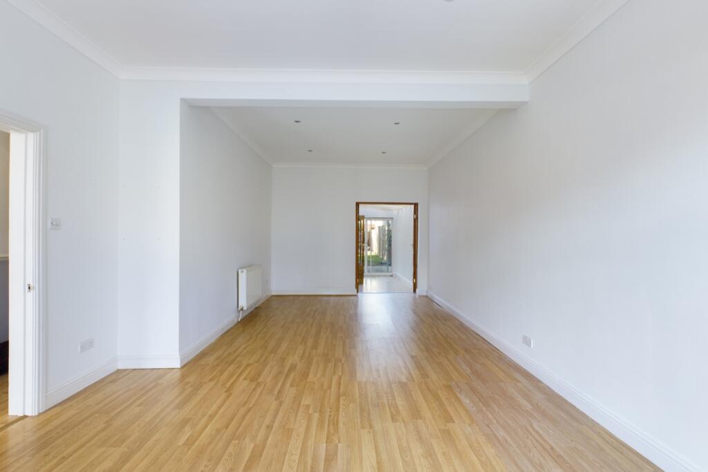 3 bed Semi Detached for rent in Hornchurch. From Your Move - Stewart & Co Romford