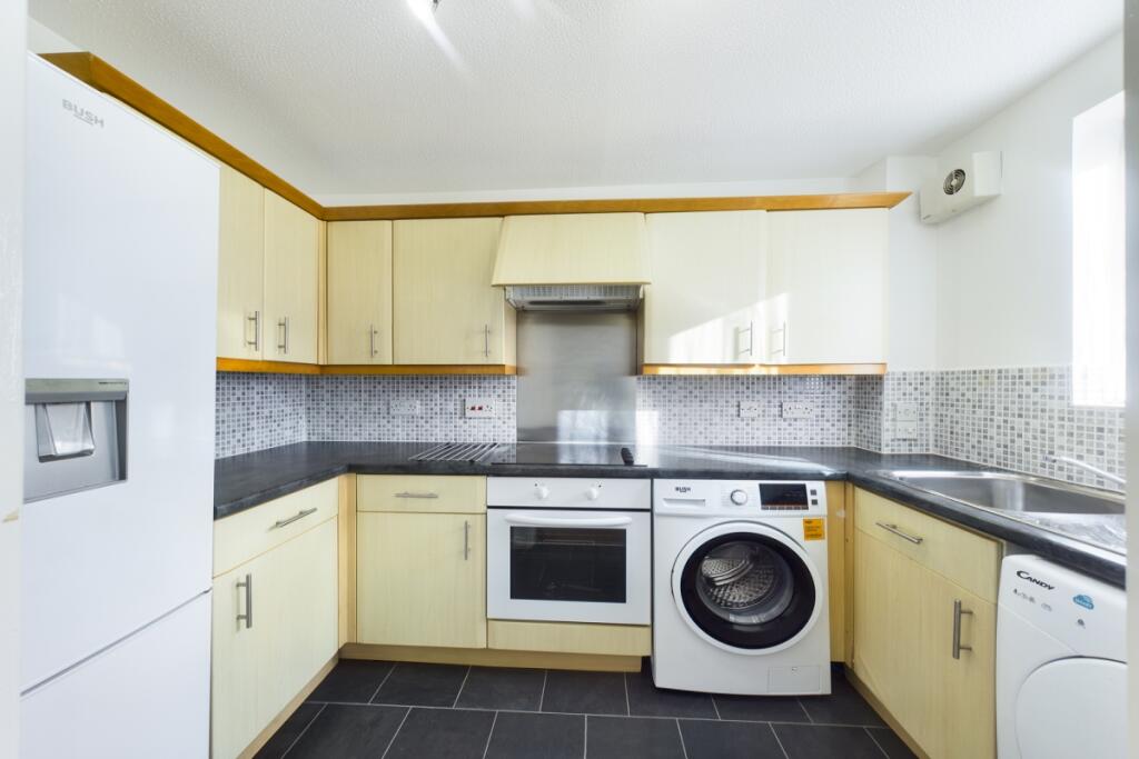 1 bed 1st Floor Flat for rent in Romford. From Your Move - Stewart & Co Romford