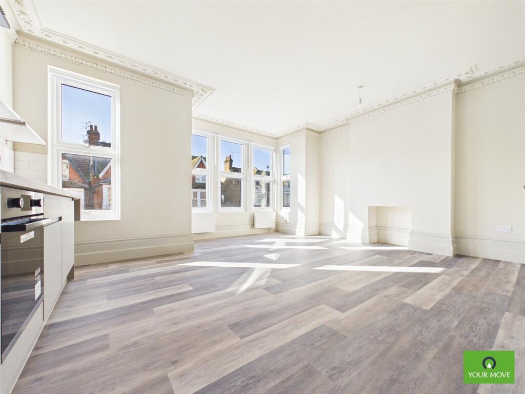 1 bed 1st Floor Flat for rent in Southend-on-Sea. From Your Move - Stewart & Co Romford