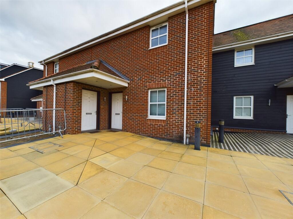 2 bed 1st Floor Flat for rent in Romford. From Your Move - Stewart & Co Romford